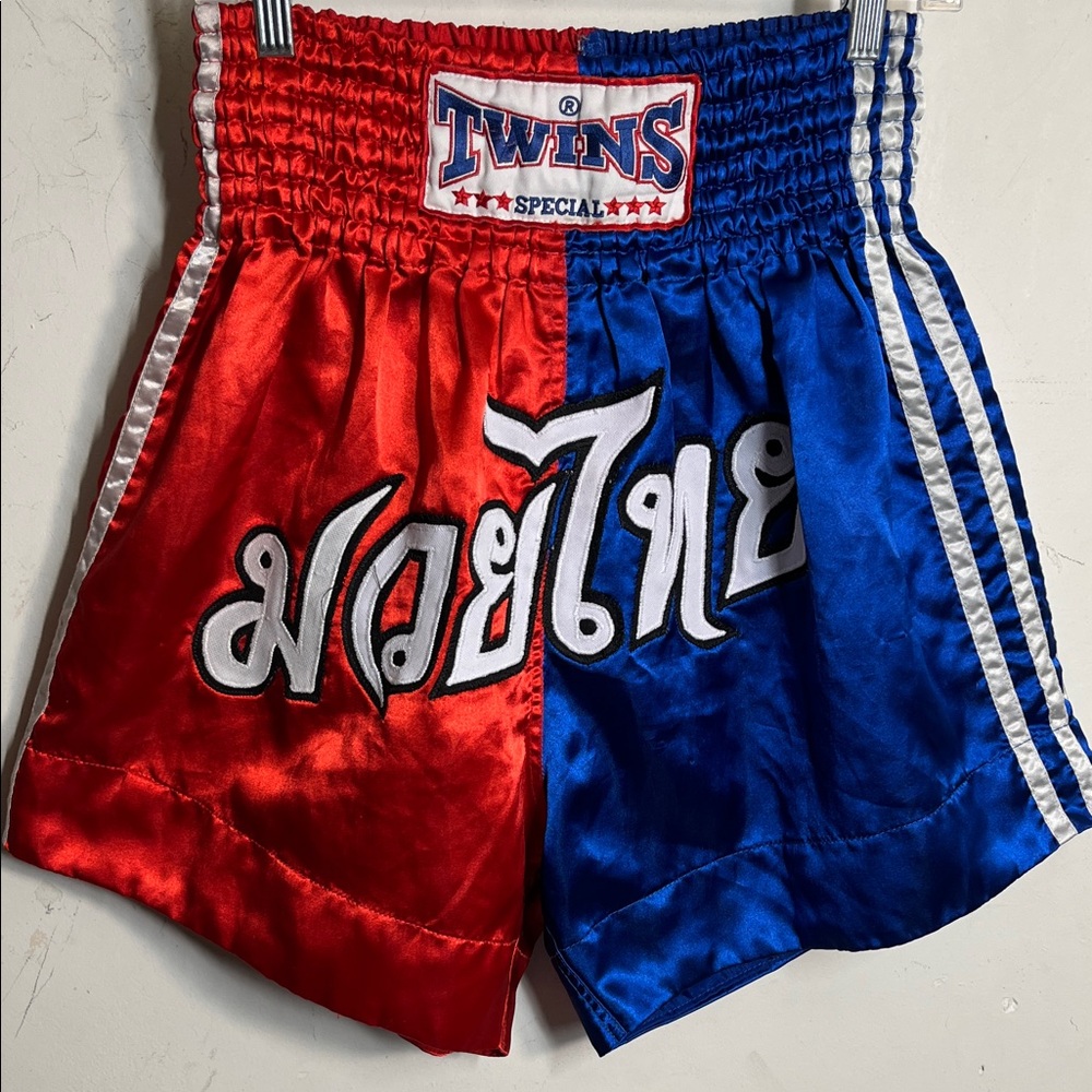 Twins Kickboxing Muay Thai Shorts size XXL